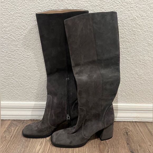 Stuart Weitzman suede knee high Nola boots - Picture 3 of 6